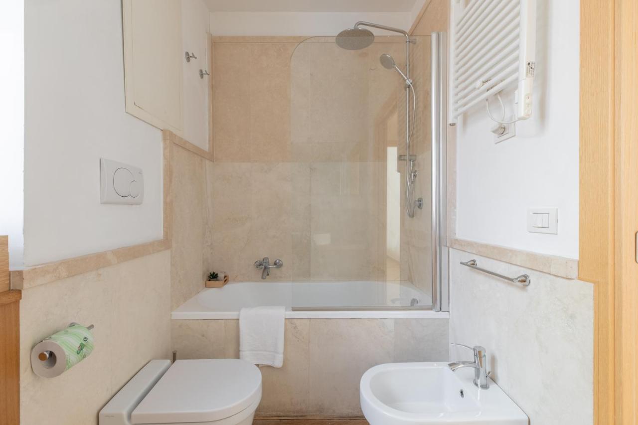 Iflat Navona White And Stylish Apartment Рим Екстер'єр фото